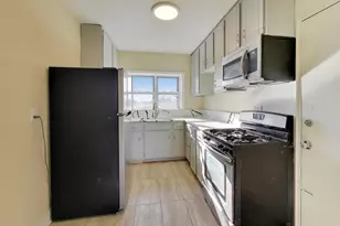 2619 W Fitch Ave, Chicago, IL 60645 - Photo 8