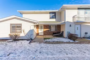 159 Chatham Ct, Bloomingdale, IL 60108 - Photo 1