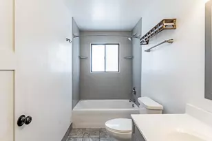 159 Chatham Ct, Bloomingdale, IL 60108 - Photo 12