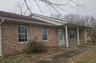 956 Auburn Ln, Orangeville, IL 62939 - Photo 2