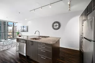 653 N Kingsbury St, Chicago, IL 60654 - Photo 10