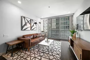 653 N Kingsbury St, Chicago, IL 60654 - Photo 4