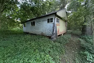 9 Maple Island St, Momence, IL 60954 - Photo 2