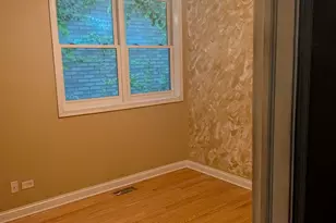 435 E 42nd St, Chicago, IL 60653 - Photo 6