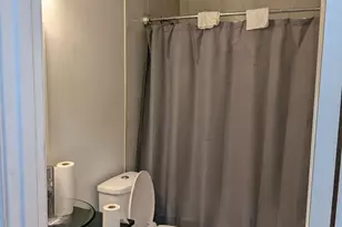 570 Farnum Ave, Aurora, IL 60505 - Photo 6