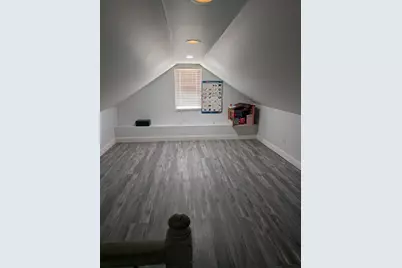 570 Farnum Avenue, Aurora, IL 60505 - Photo 10