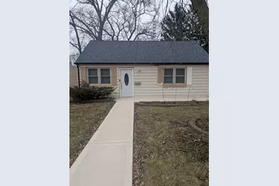 570 Farnum Avenue, Aurora, IL 60505 - Photo 1