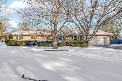 2226 Shannondale Road, Green Oaks, IL 60048 - Photo 2