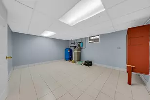 2226 Shannondale Rd, Green Oaks, IL 60048 - Photo 22