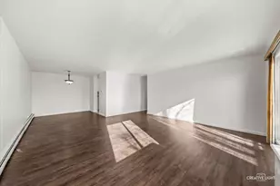 1004 N Mill St, Naperville, IL 60563 - Photo 4