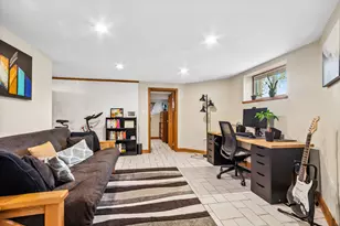 403 S Hough St, Barrington, IL 60010 - Photo 4