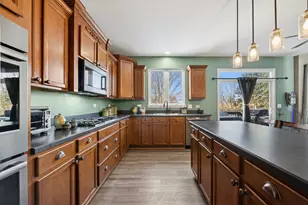 3 Birchwood Ct, Lake in the Hills, IL 60156 - Photo 6