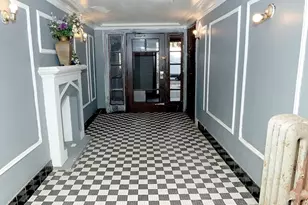 7712 S Ridgeland Ave, Chicago, IL 60649 - Photo 4