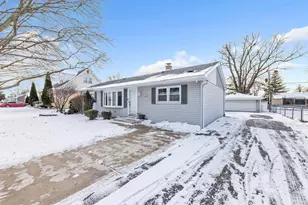 8014 Mobile Ave, Burbank, IL 60459 - Photo 2