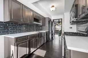 237 Pinewood Ln, Bloomingdale, IL 60108 - Photo 12