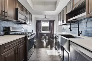 237 Pinewood Ln, Bloomingdale, IL 60108 - Photo 10