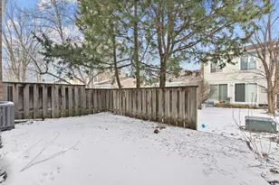 237 Pinewood Ln, Bloomingdale, IL 60108 - Photo 22