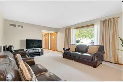 16321 Maryland Avenue, South Holland, IL 60473 - Photo 4