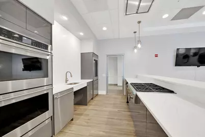 545 N Dearborn Street #2510, Chicago, IL 60654 - Photo 18