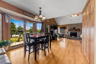 311 Alden Dr, Sycamore, IL 60178 - Photo 18