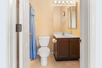 6771 E Wellsley Court, Gurnee, IL 60031 - Photo 10