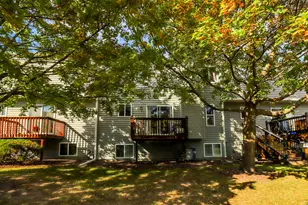 6771 E Wellsley Ct, Gurnee, IL 60031 - Photo 24