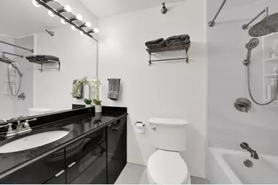 401 E Ontario Street #707, Chicago, IL 60611 - Photo 6