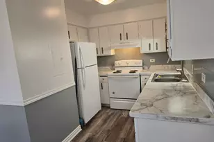 17701 Park Blvd, Lansing, IL 60438 - Photo 6