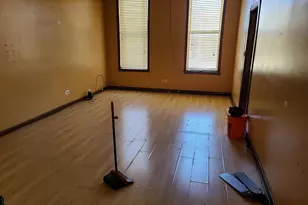 935 E 75th St, Chicago, IL 60619 - Photo 8