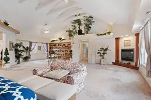 28W280 Oak Creek Ct, West Chicago, IL 60185 - Photo 24