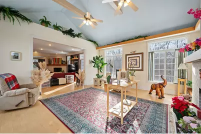 28W280 Oak Creek Court, West Chicago, IL 60185 - Photo 8