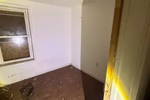 8417 S Escanaba Ave, Chicago, IL 60617 - Photo 12