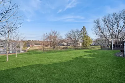 940 Freeman Road, Hoffman Estates, IL 60192 - Photo 28