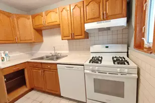 2437 W Balmoral Ave, Chicago, IL 60625 - Photo 6