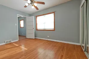 2437 W Balmoral Ave, Chicago, IL 60625 - Photo 10