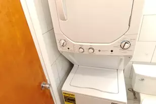 2437 W Balmoral Ave, Chicago, IL 60625 - Photo 14