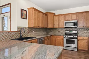 1839 Brower Pl, Sycamore, IL 60178 - Photo 8