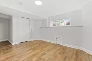 8746 S Wood St, Chicago, IL 60620 - Photo 20