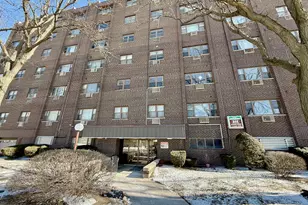 4600 N Cumberland Ave, Chicago, IL 60656 - Photo 1