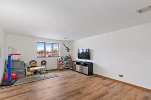 2021 W Spring Ridge Dr, Arlington Heights, IL 60004 - Photo 16