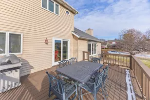 2813 Stonehurst Dr, Bloomington, IL 61704 - Photo 48