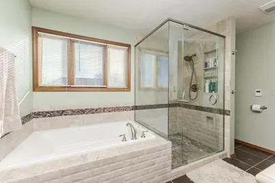 2813 Stonehurst Drive, Bloomington, IL 61704 - Photo 32