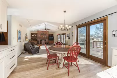 2813 Stonehurst Drive, Bloomington, IL 61704 - Photo 16