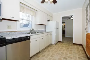 8021 Pine Ave, Downs, IL 61736 - Photo 12