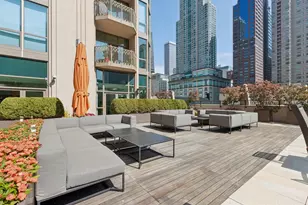 21 E Huron St, Chicago, IL 60611 - Photo 34