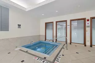 21 E Huron St, Chicago, IL 60611 - Photo 38