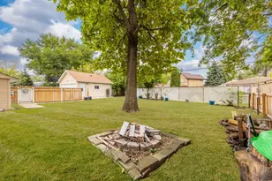 9909 Elm Cir Dr, Oak Lawn, IL 60453 - Photo 14