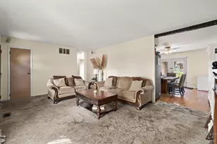 [Address not provided], Streamwood, IL 60107 - Photo 10