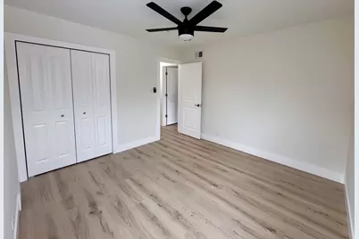 8949 S Utica Avenue, Evergreen Park, IL 60805 - Photo 18