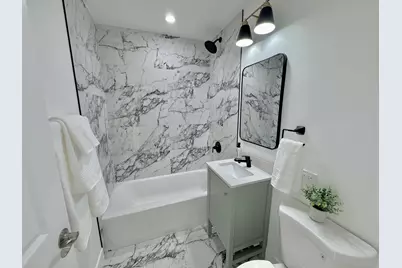 8949 S Utica Avenue, Evergreen Park, IL 60805 - Photo 12